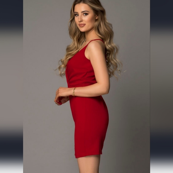 Red Criss Cross Split Bodycon - Picture 4 of 7